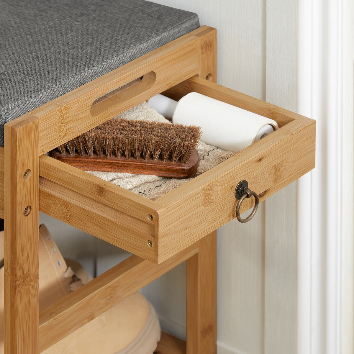Banc à chaussures en bambou avec tiroirs et assise Alcovea