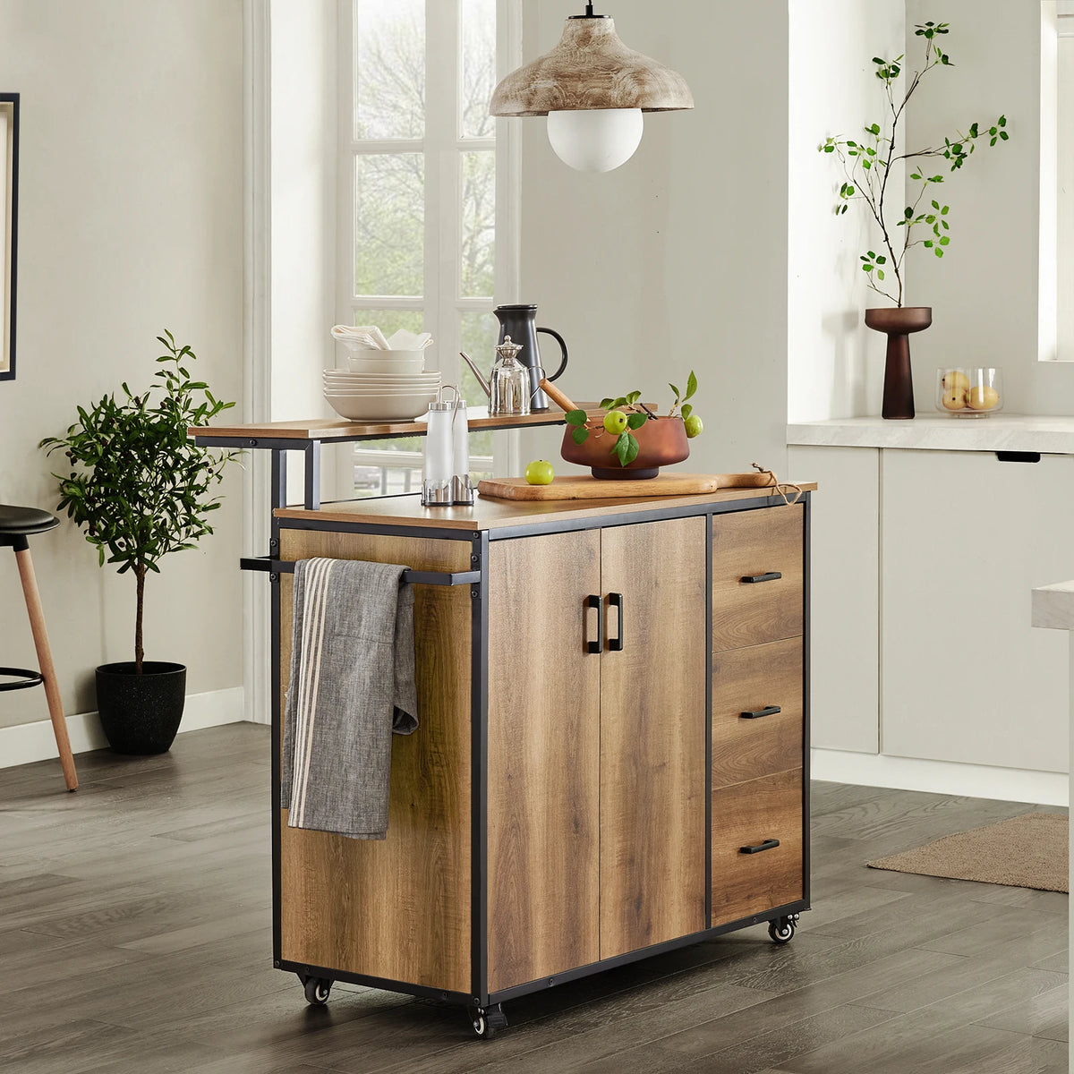 Îlot de cuisine sur roulettes avec portes et tiroirs Alcovea