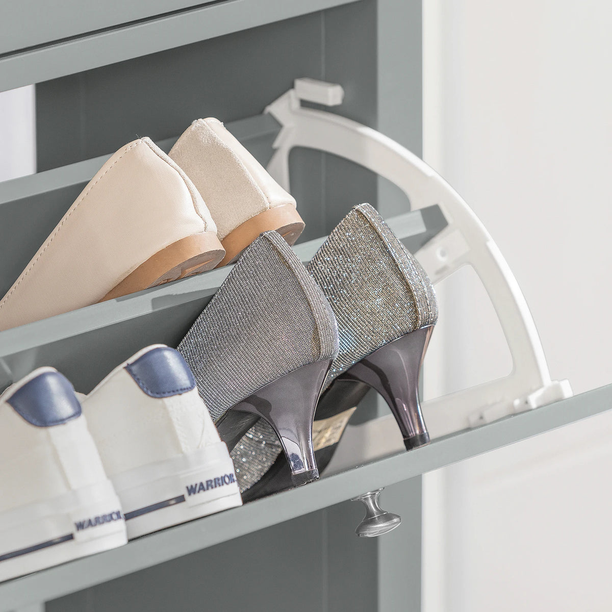 Meuble à chaussures avec tiroirs gris clair 80x108x25cm Alcovea